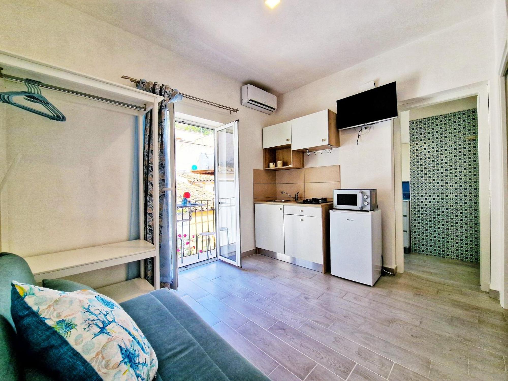 Casa Vacanze A&G كاستيلاّماري ديل غو المظهر الخارجي الصورة